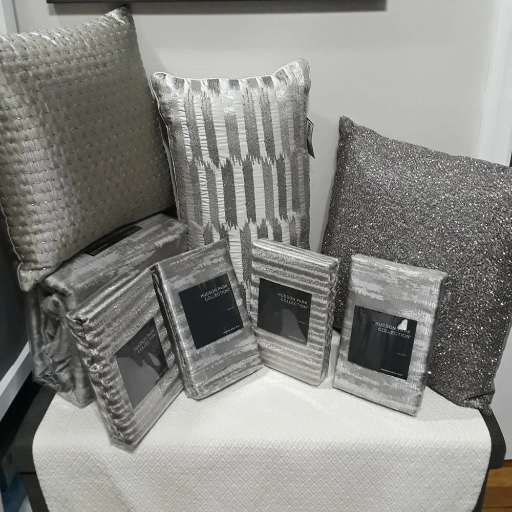 Hudson Park Painterly Bedding Collection - 8 Piece Bedding Set